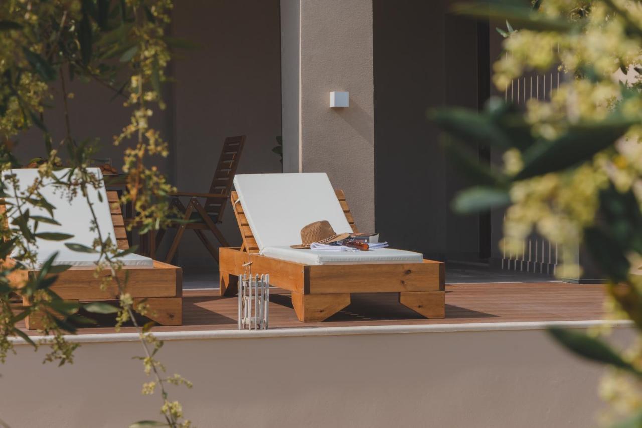 Melena Premium Suites Roda  Exterior photo
